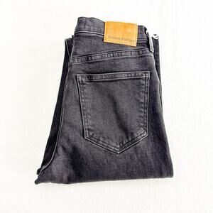 Denim Forum Aritzia The Arlo High Rise Straight Jean Black Charcoal Size 25 NWT